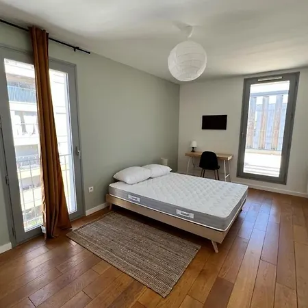 Large Apartment With Terrace Near Cite Du Vin Apartamento Bordéus